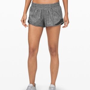 LULULEMON- gray 2.5” hotty hot shorts
